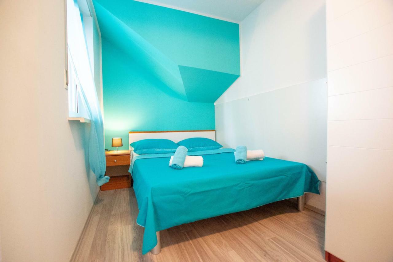 Jela Apartment 7 Pula Bagian luar foto